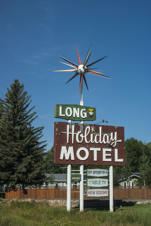 _DSC7176.HolidayMotel